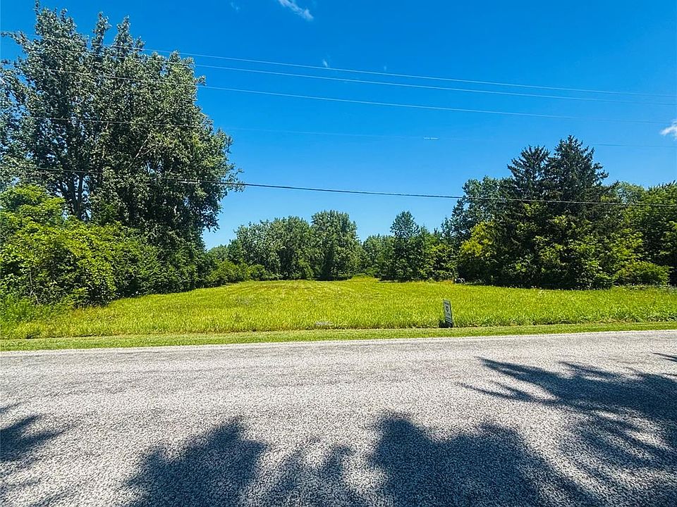 1st image of 2000 Mapleridge Rd