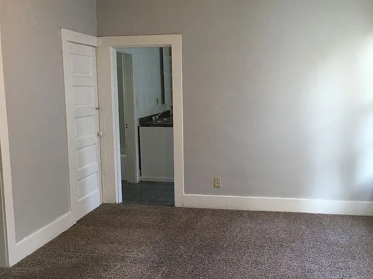 708 Frederick St — Photo 3