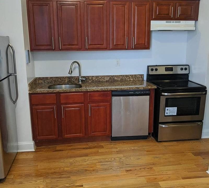 1st image of 728 W 181st St #4