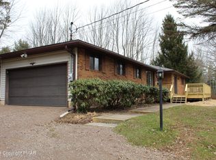 7 Old White Haven Ln, White Haven, PA 18661
