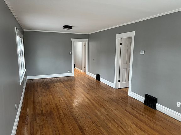 2nd image of 1247 Marengo Ave