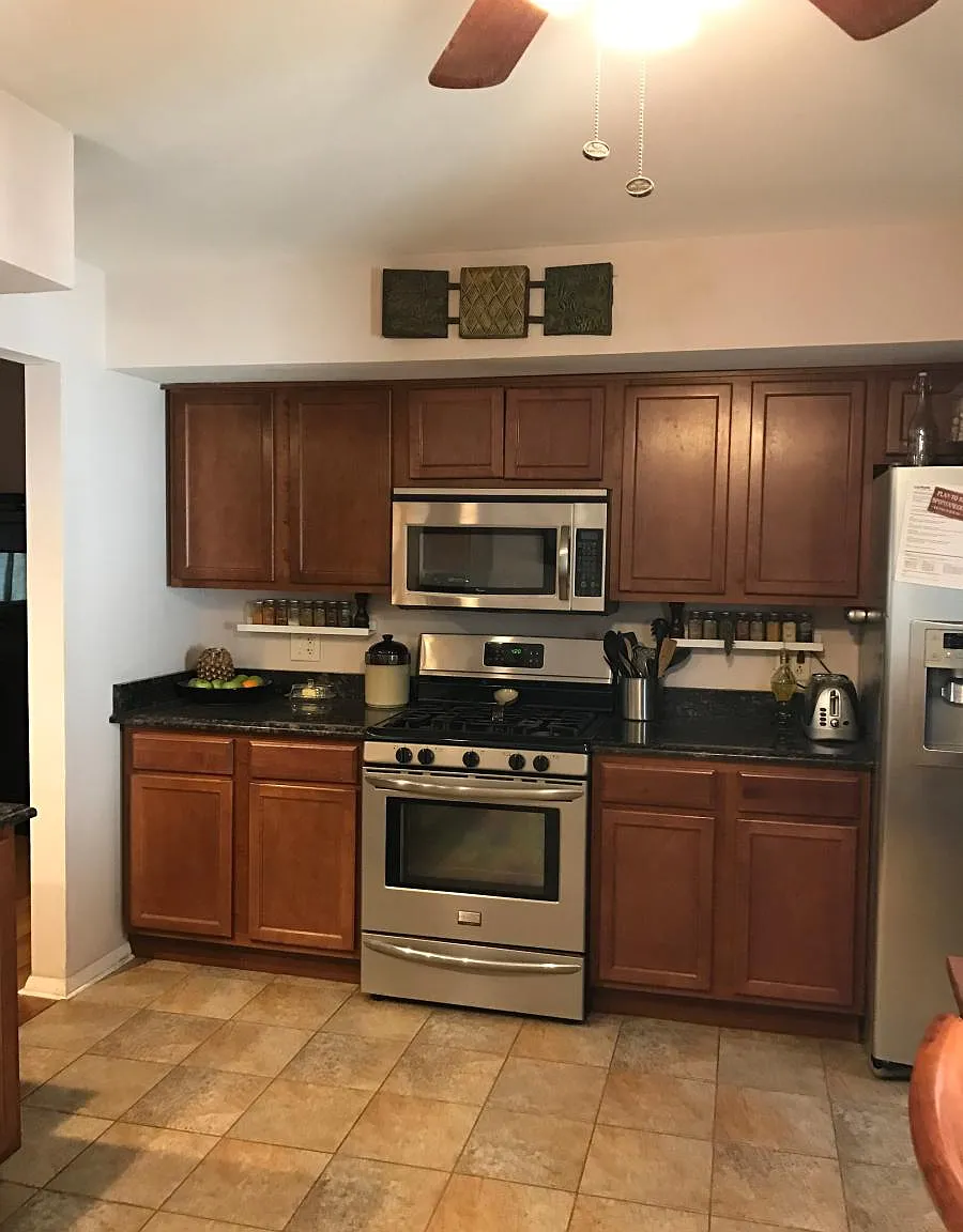505 Warner St — Photo 3