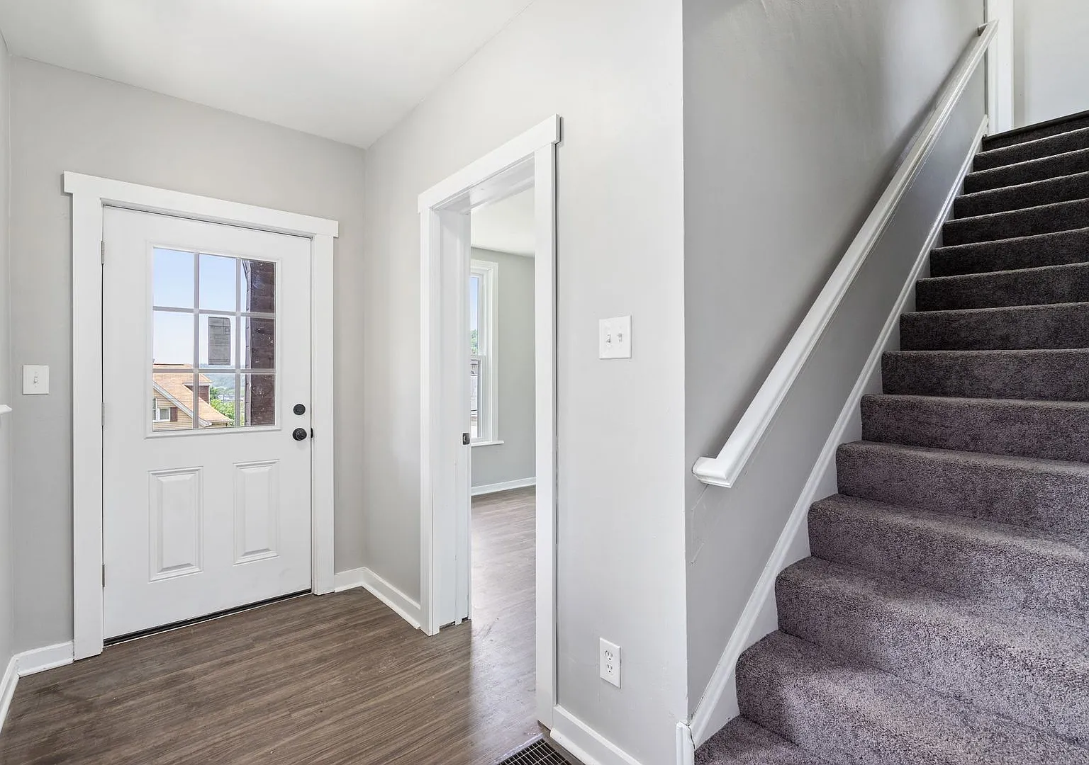3 bed/1 Bath Home on a Quiet Street in Wilmerding - Spacious Rooms - Available 9/1 — Photo 3