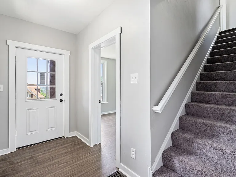 325 Welsh Ave — Photo 3