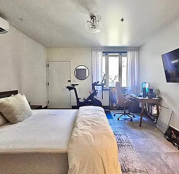2309 Astoria Blvd #1R — Photo 7