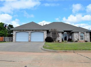 701 E 11th St, Cordell, OK 73632