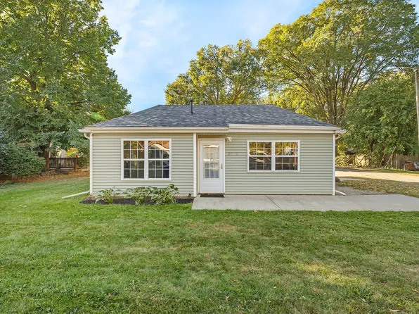 206 1/2 E Wapella St, Minooka, IL 60447