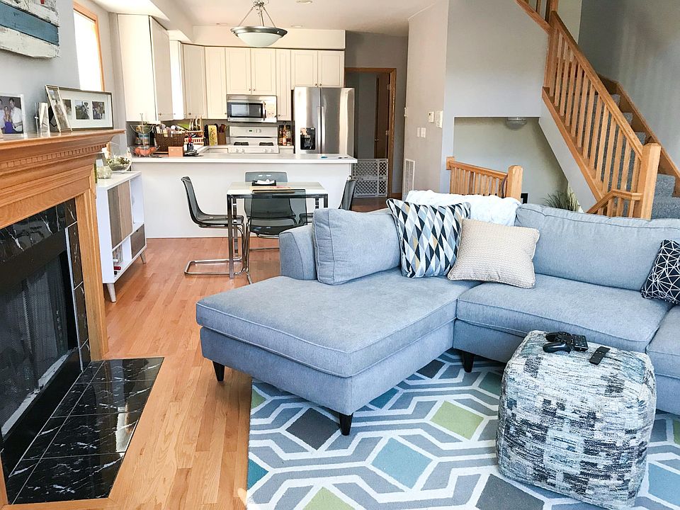 1st image of 3332 N Damen Ave #3