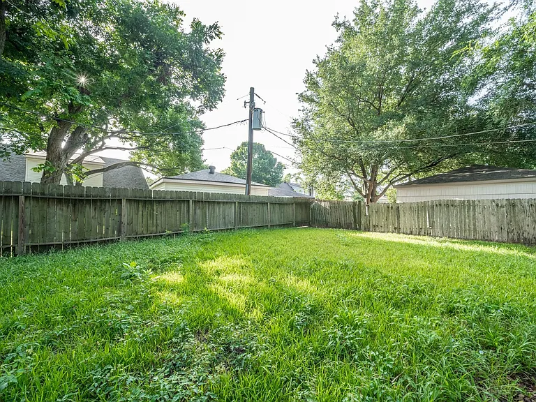 1907 Ashford Hollow Ln — Photo 31