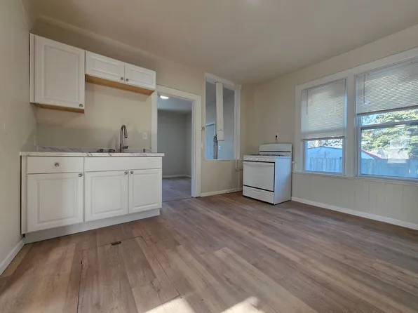 210 S Maple Avenue Triplex, 210 S Maple Ave Back B, Green Bay, WI 54303