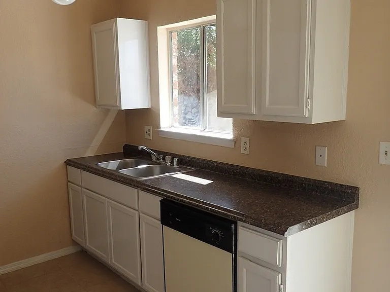 11500 Bob Mitchell Dr — Photo 8