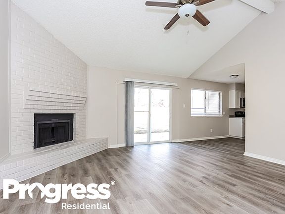 4th image of 417 Oakwood Cir
