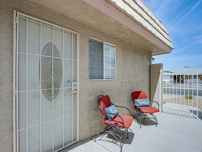 1012 Eugene Cernan St #B — Photo 16