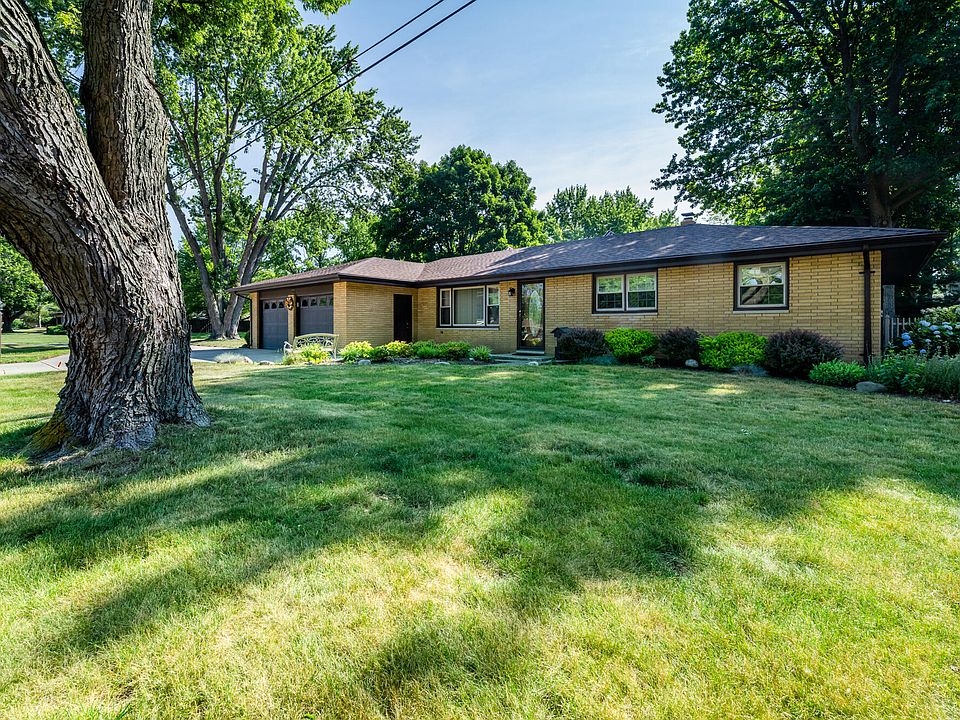 1st image of 1686 N Teakwood Dr