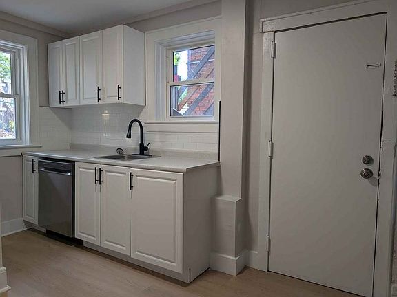 2nd image of 714 Elliott St #11594650