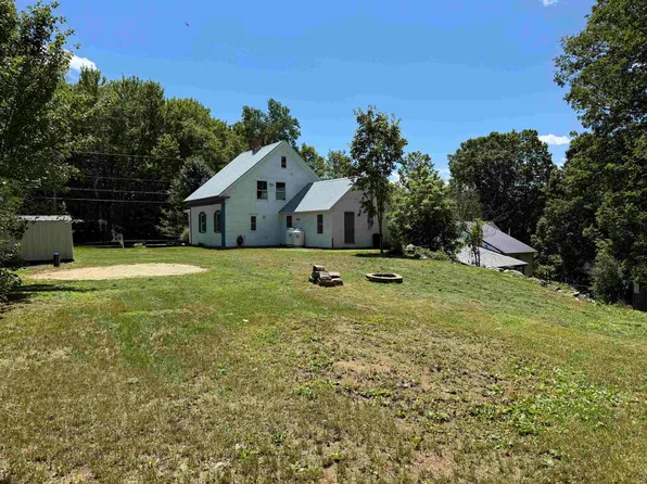 136 Village Road, Langdon, NH 03602