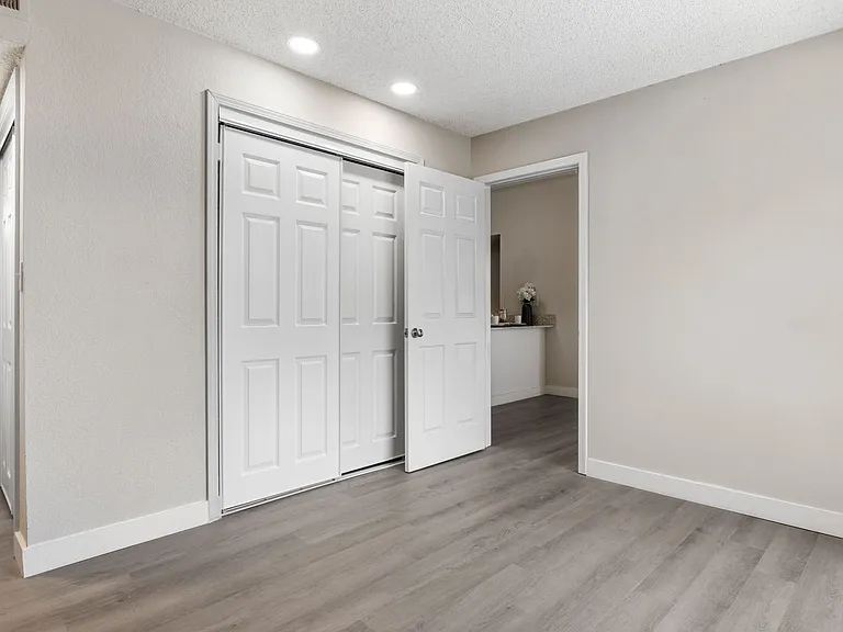 Avia Apartments — Photo 70