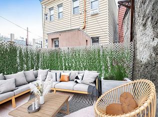 267 Powers St #1A, Brooklyn, NY 11211