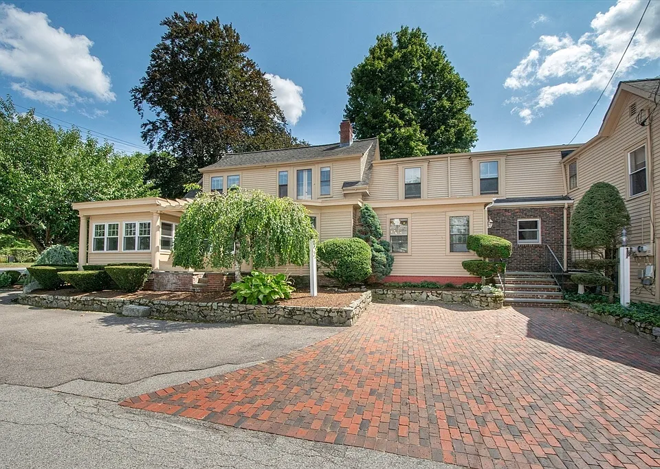 187 S Main St #1