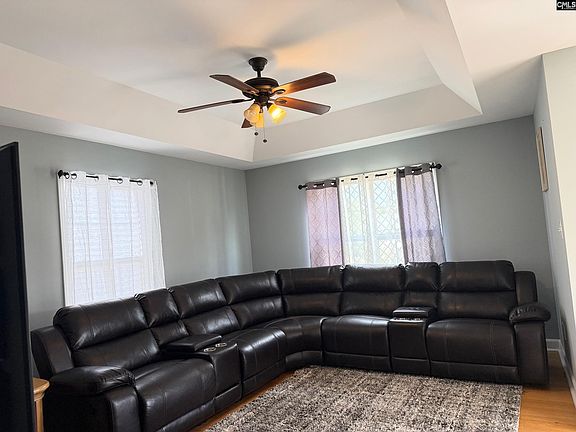 5th image of 2051 E Park Dr