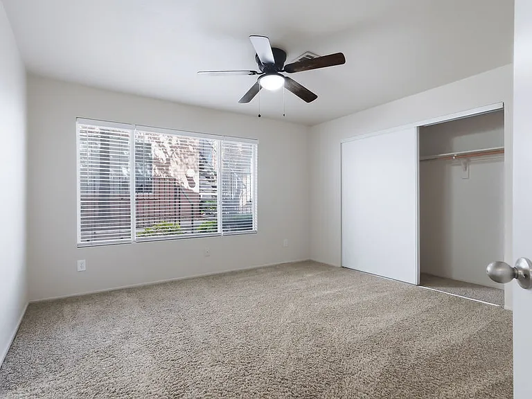350 S Durango Dr #120-1-1 — Photo 8