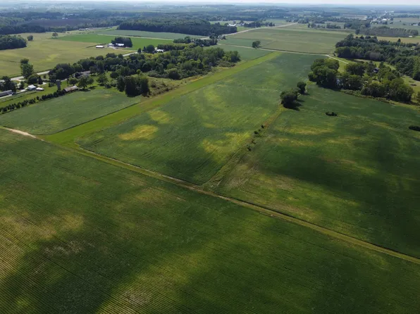 Mayflower Rd, Black Creek, WI 54106