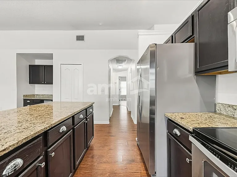 1002 Cristelle Jean Dr — Photo 3