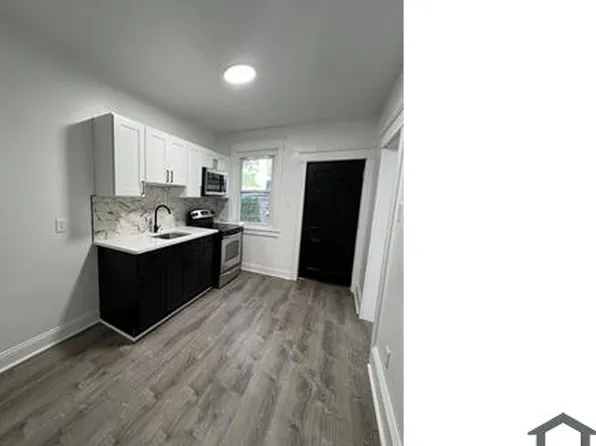 919 Elsinore Pl, Chester, PA 19013