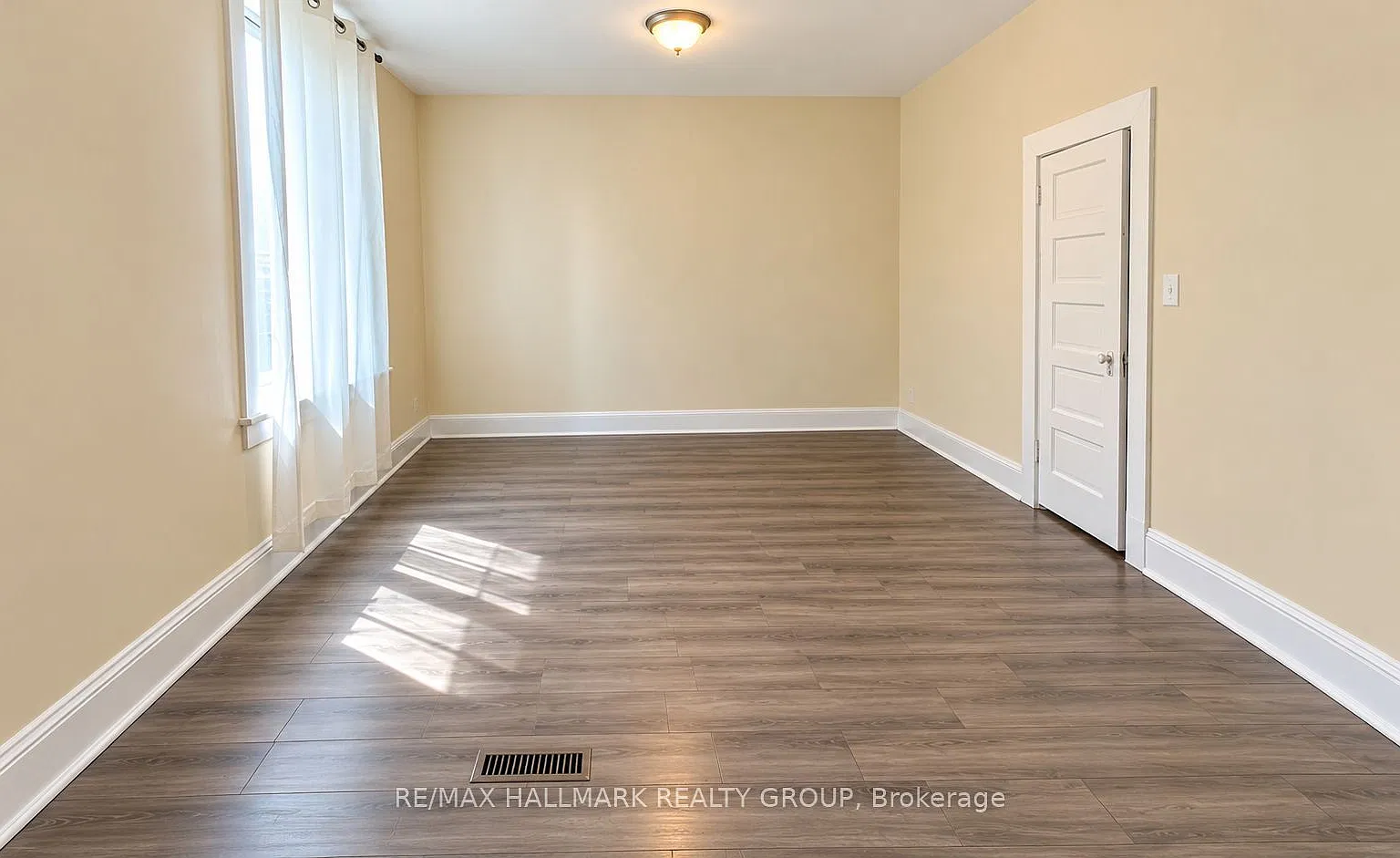 2 bed, $2,000 — Photo 3