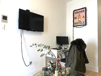 Rented by LJ Sloane Management