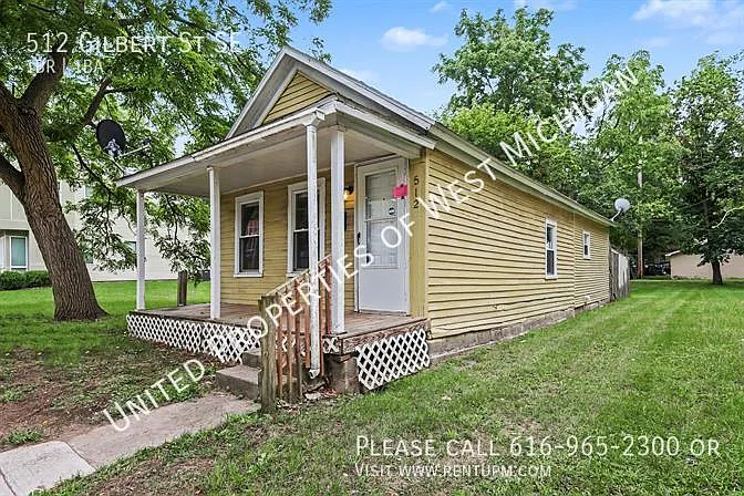 Available Now | Cozy 1 Bedroom Home in the Madison Neighborhood of Grand Rapids | New Flooring | ... — Photo 3