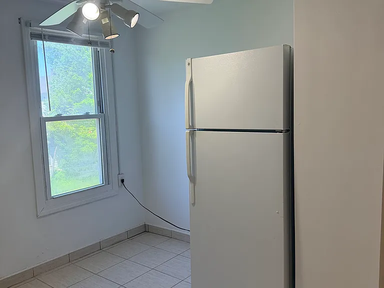 103 Grove St #3 — Photo 6