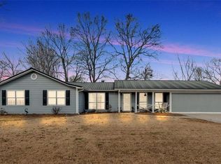 8 Gray Rock Dr NW, Rome, GA 30165