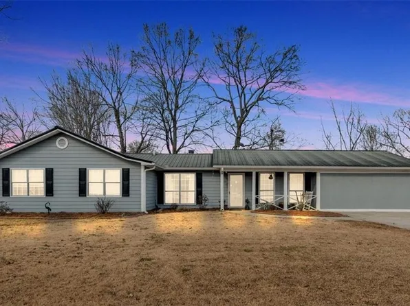 8 Gray Rock Dr NW, Rome, GA 30165
