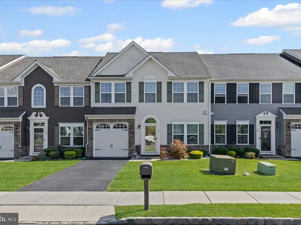 54 Heals Farm Rd, Burlington, NJ 08016