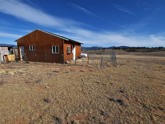 5th image of 160 Rhyolite Dr