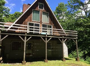 835 Chestnut Knob Rd, Layland, WV 25864