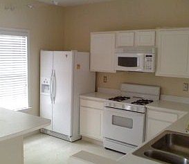 Kitchen with breakfast bar