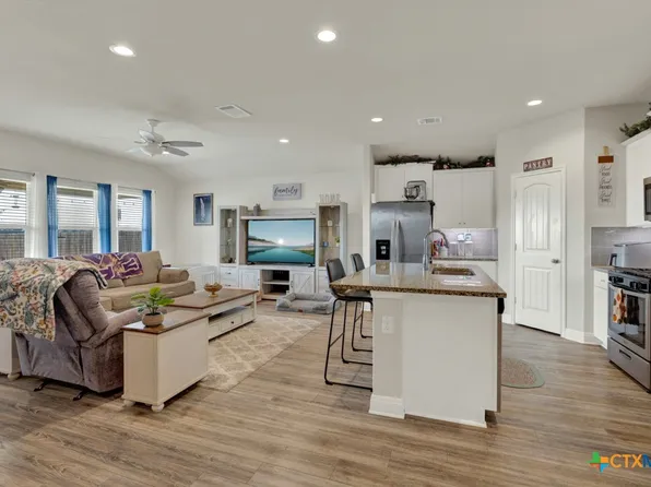 1316 Parkwood, Seguin, TX 78155