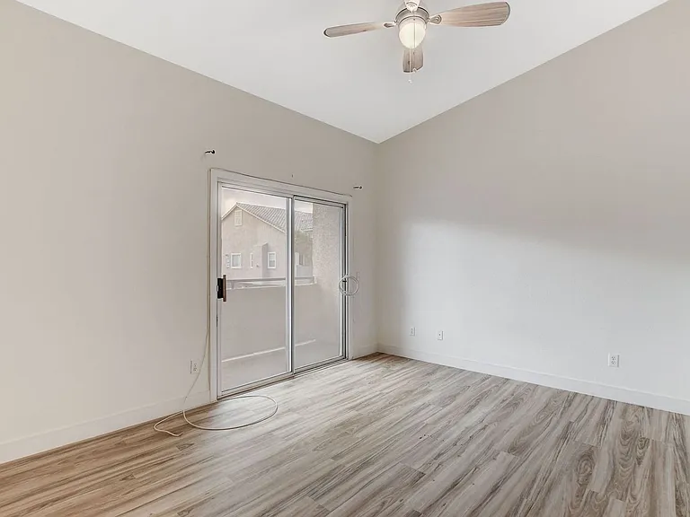2052 Quarry Ridge St #201 — Photo 15