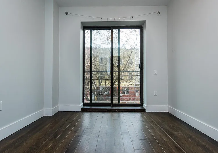 146 Meserole St #2F — Photo 11