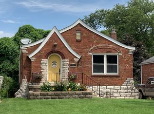 3949 Weber Rd, Saint Louis, MO 63123