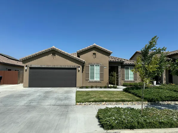 1002 S Crumal Street, Visalia, CA 93292