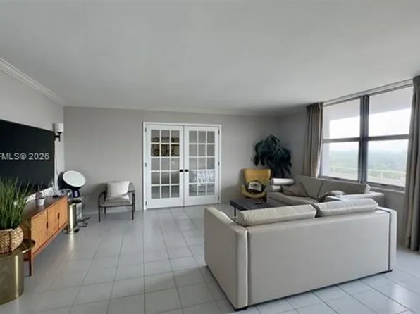 9225 Collins Ave APT 812, Surfside, FL 33154