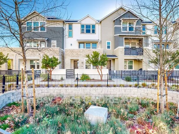 221 Gambrel Cir, Santa Rosa, CA 95403