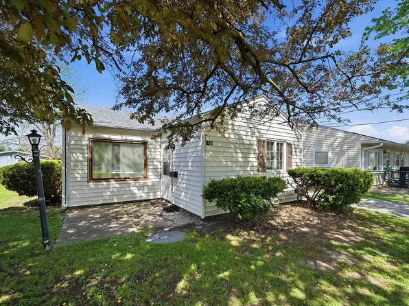 1428 Brown Ave, Galesburg, IL 61401