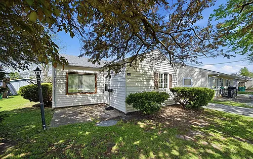 1428 Brown Ave Photo 1