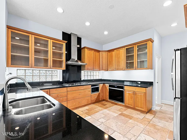 38 Tallwood Rd — Photo 13