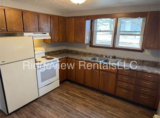 648 11th Ave SW APT 3, Valley City, ND 58072