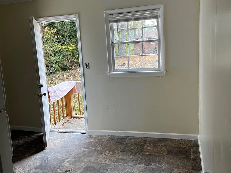 6142 Green St SE — Photo 6